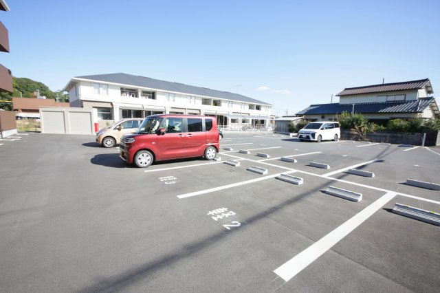 シャトレー福田地の駐車場