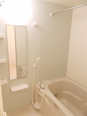 【浴室】 | レジデンス・ブルーローズ | お風呂で日々の疲れを落としましょう