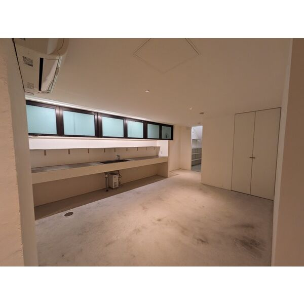 エステイタスAS-17（エーエス イチナナ）【　1階路面店　】 