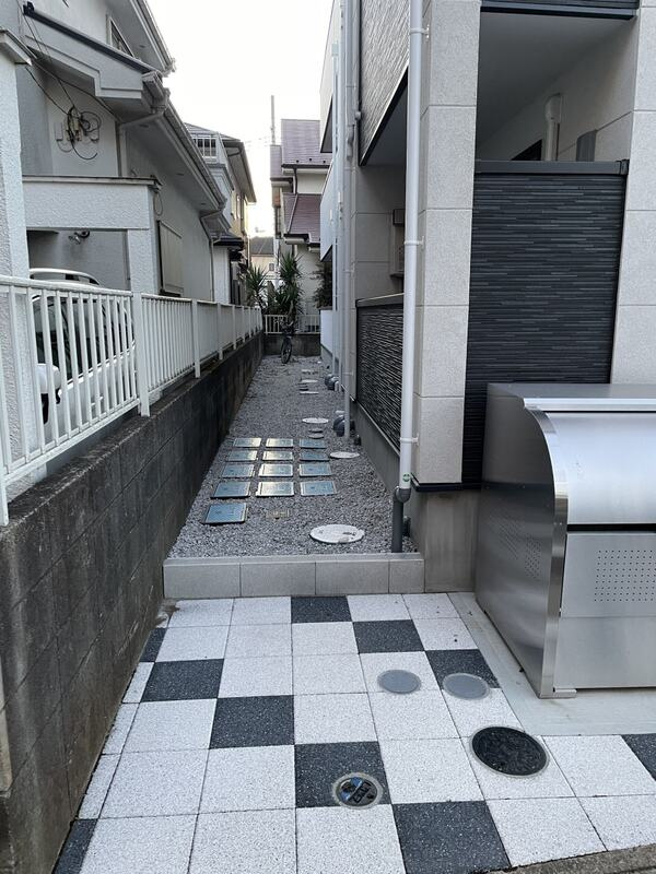 MELDIA新座大和田のエントランス