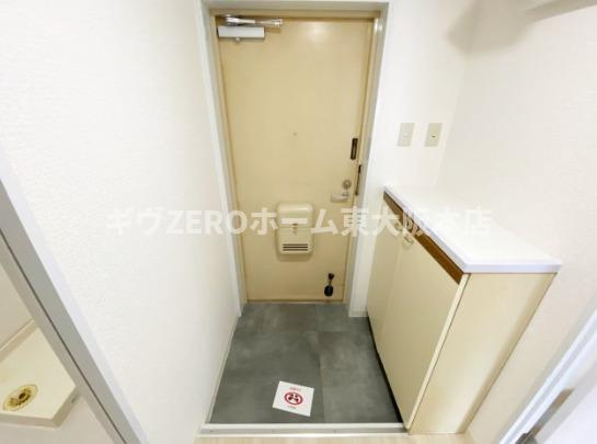 DAIKOマンションの玄関