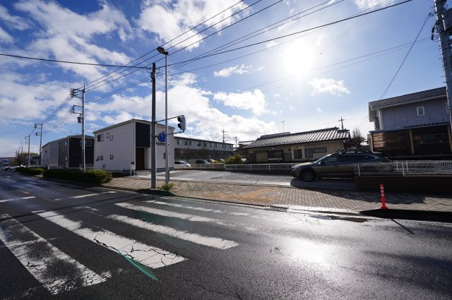 高橋場町住宅の前面道路含む現地写真|現地写真