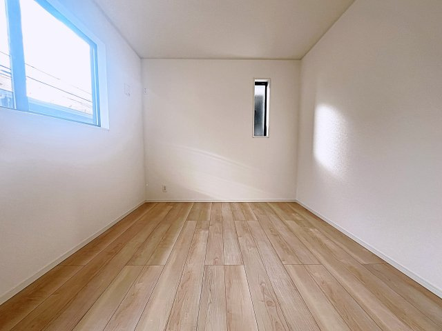 新築戸建・新築建売　二本松市油井第5　油井小・安達中の洋室|2面採光でたっぷりと日差しが入り明るいお部屋です！