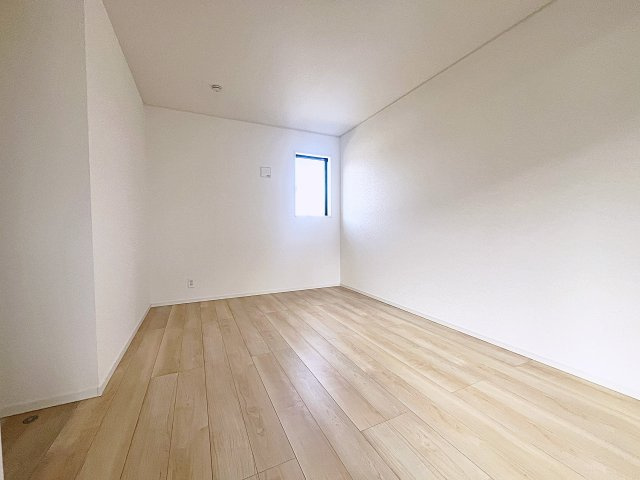 新築戸建・新築建売　二本松市油井第5　油井小・安達中の洋室|空間が広く家具を設置してもゆとりのあるプライベート空間です！