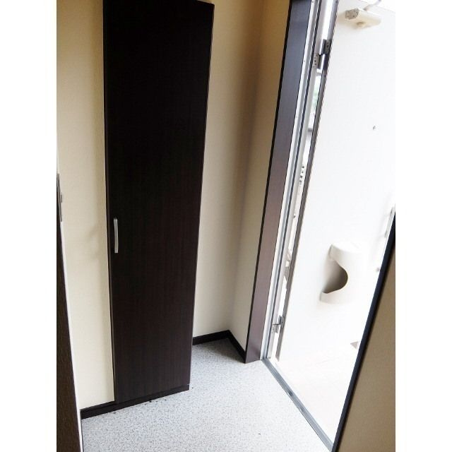 アムール HORINOUCHIの玄関