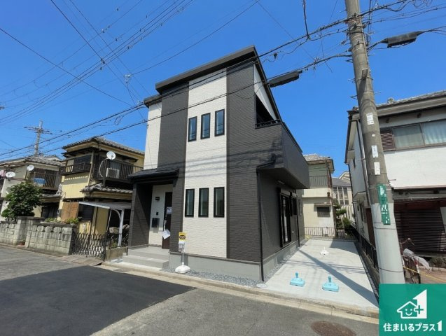 5日(土)6日(日)現地ご見学可能！　高槻市芝生町　限定1邸の外観|安心の10年保証！外観を美しく保ち、雨水で汚れを落とします！気になることがありましたら、お気軽にお問い合わせください！