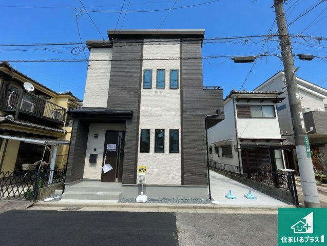 5日(土)6日(日)現地ご見学可能！　高槻市芝生町　限定1邸の外観|安心の10年保証！外観を美しく保ち、雨水で汚れを落とします！気になることがありましたら、お気軽にお問い合わせください！