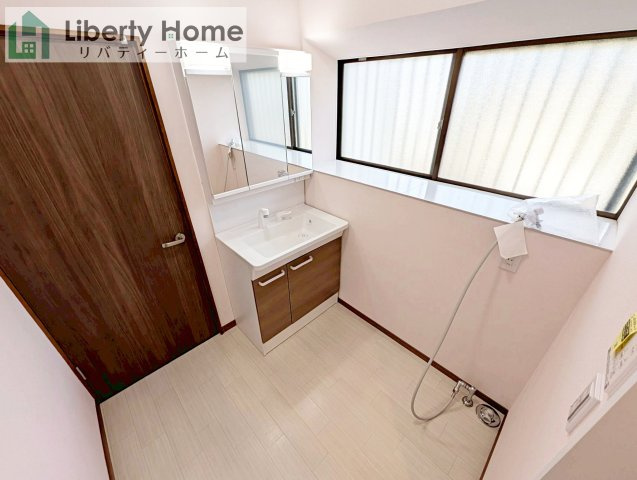 稲敷郡阿見町青宿　中古戸建の脱衣所