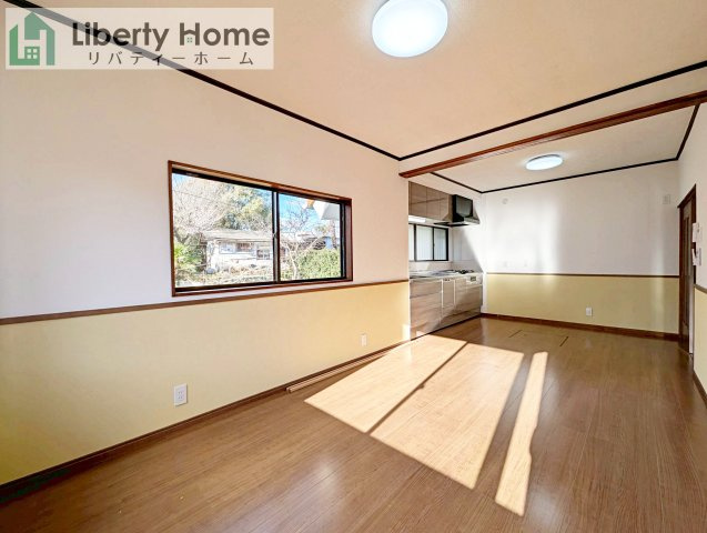 稲敷郡阿見町青宿　中古戸建の洋室