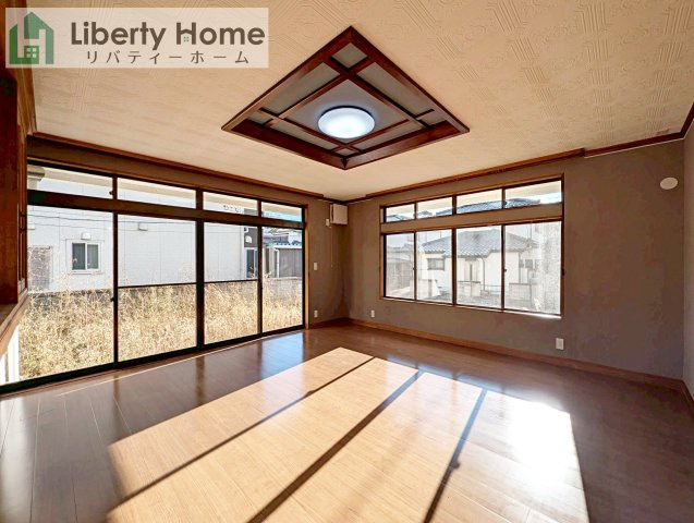 稲敷郡阿見町青宿　中古戸建の洋室