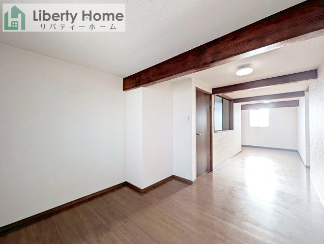 稲敷郡阿見町青宿　中古戸建の洋室