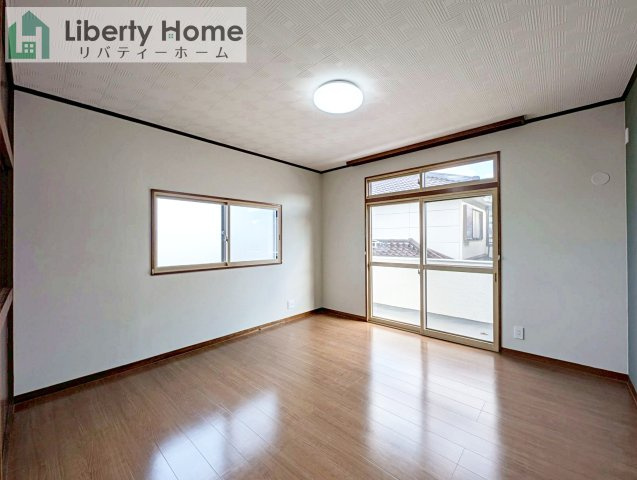 稲敷郡阿見町青宿　中古戸建の洋室