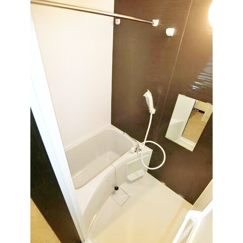 ベイルーム長後の浴室