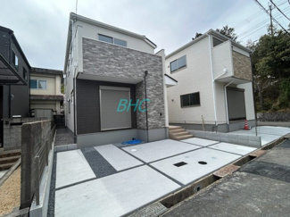 【外観】 | 鶴の里　２区画２号地 | 豊かな居住性と、クオリティが見事に調和した住空間は、住まうことの喜びを感じさせてくれます。