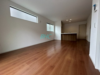 【居間・リビング】 | 鶴の里　２区画２号地 | 家族との時間、自分の時間共に大切にできる空間がここにあります。