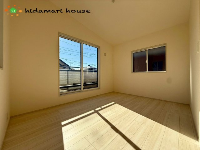 上尾市小泉3丁目　新築戸建　ブルーミング01の洋室