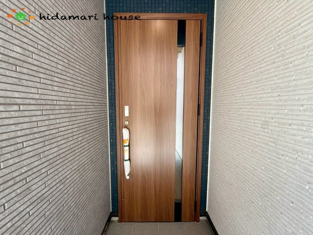 上尾市小泉3丁目　新築戸建　ブルーミング01の玄関