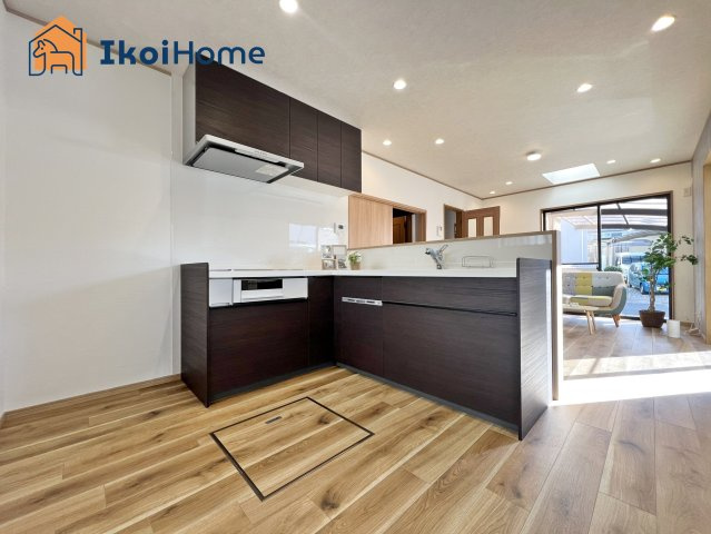 神戸市西区竜が岡2丁目　新築戸建のキッチン|【ホームページに現地動画掲載中】●年中無休：当日予約可●キッチンは新調されております！