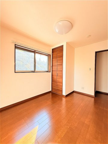 柳島中古戸建の洋室