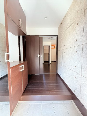 柳島中古戸建の玄関