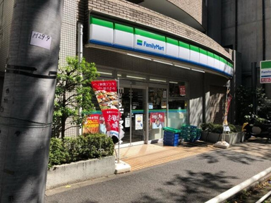 ファミリーマート　板…まで177m