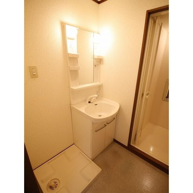 アンプルール　フェール　北戸田の洗面所