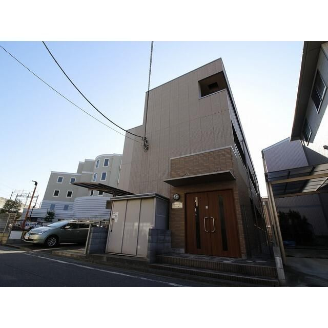 アンプルール　フェール　北戸田のエントランス