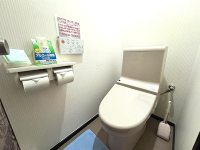 【トイレ】 | 鉄骨＆木造旅館　カーポートタイプ駐車場