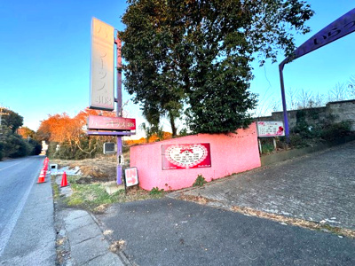 【外観】 | 鉄骨＆木造旅館　カーポートタイプ駐車場