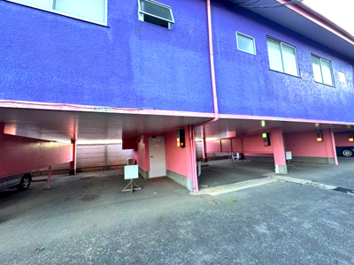 【駐車場】 | 鉄骨＆木造旅館　カーポートタイプ駐車場