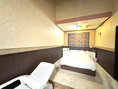 【内装】 | 鉄骨＆木造旅館　カーポートタイプ駐車場