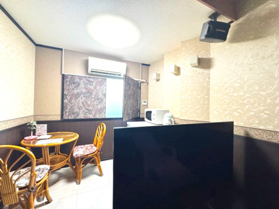 【内装】 | 鉄骨＆木造旅館　カーポートタイプ駐車場