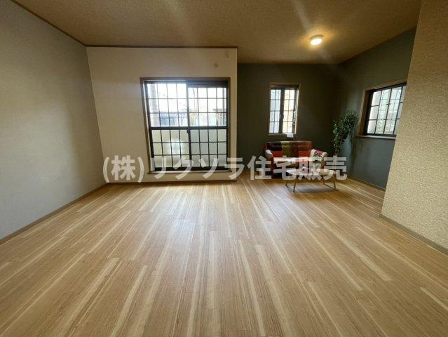 西中野1丁目　中古一戸建てのダイニング|LDK19.5帖
■物件内覧・資金計画相談・住宅ローン相談、リフォーム相談、お問合せ受付中■
※当日・翌日のご内覧、ご相談はお電話でのお問合せがスムーズです！