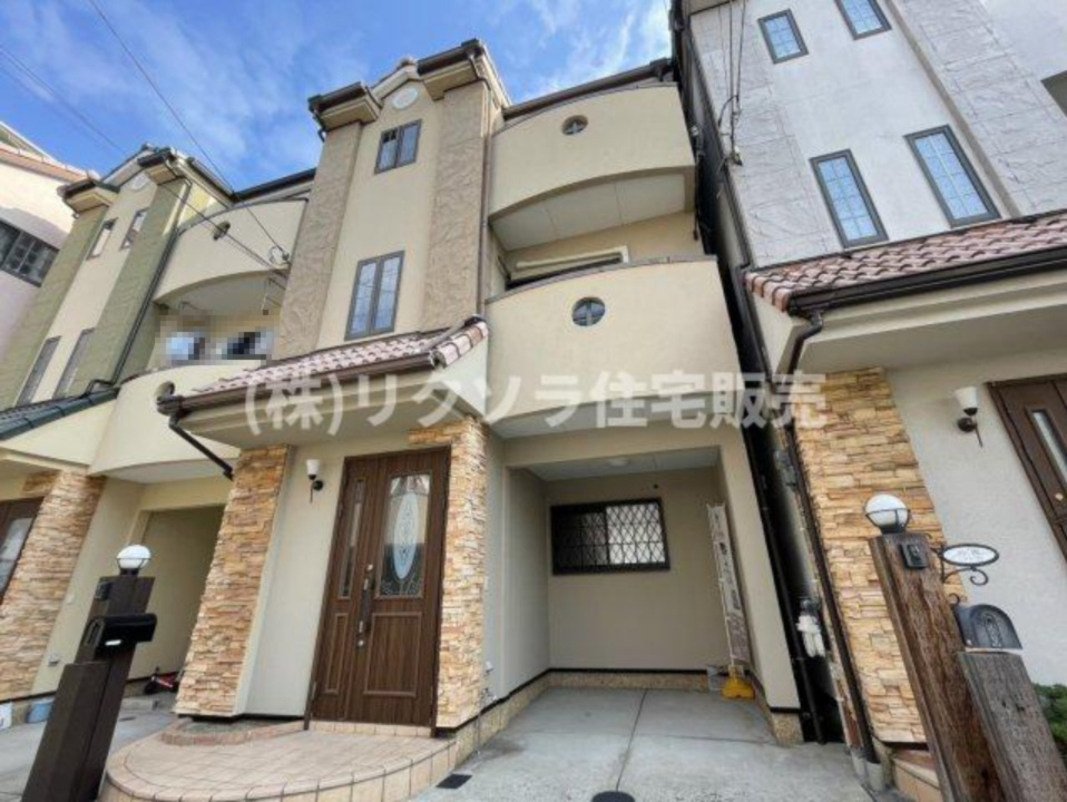 西中野1丁目　中古一戸建ての外観|新しい生活にいかがでしょうか？外観はお住まいの顔になります。こだわりたいポイントですね。外壁塗装や屋根塗装のご相談も承っております。
■現地内覧・資金計画相談・住宅ローン相談もお問合せ受付中■