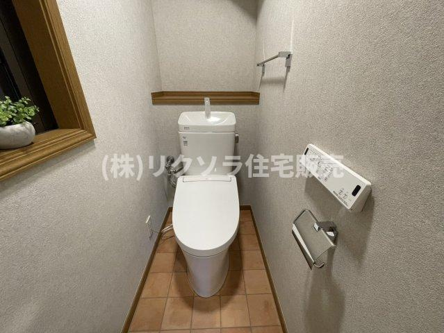 西中野1丁目　中古一戸建ての設備|温水洗浄便座付き
■物件内覧・資金計画相談・住宅ローン相談、リフォーム相談、お問合せ受付中■
※当日・翌日のご内覧、ご相談はお電話でのお問合せがスムーズです！