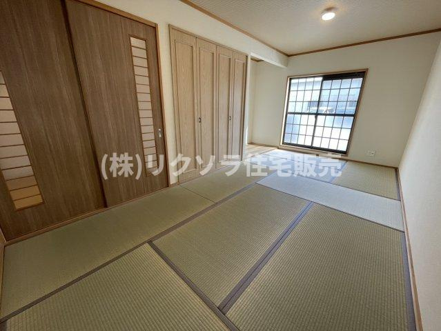 西中野1丁目　中古一戸建ての和室|和室9.0帖
■物件内覧・資金計画相談・住宅ローン相談、リフォーム相談、お問合せ受付中■
※当日・翌日のご内覧、ご相談はお電話でのお問合せがスムーズです！