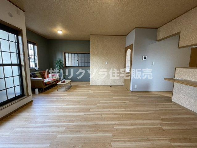 西中野1丁目　中古一戸建てのダイニング|LDK19.5帖
■物件内覧・資金計画相談・住宅ローン相談、リフォーム相談、お問合せ受付中■
※当日・翌日のご内覧、ご相談はお電話でのお問合せがスムーズです！