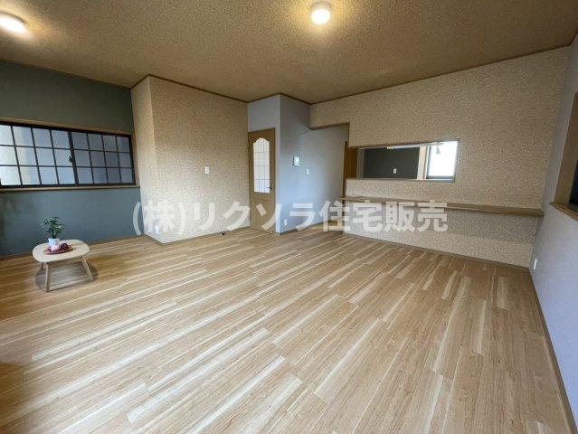 西中野1丁目　中古一戸建てのキッチン|LDK19.5帖
■物件内覧・資金計画相談・住宅ローン相談、リフォーム相談、お問合せ受付中■
※当日・翌日のご内覧、ご相談はお電話でのお問合せがスムーズです！