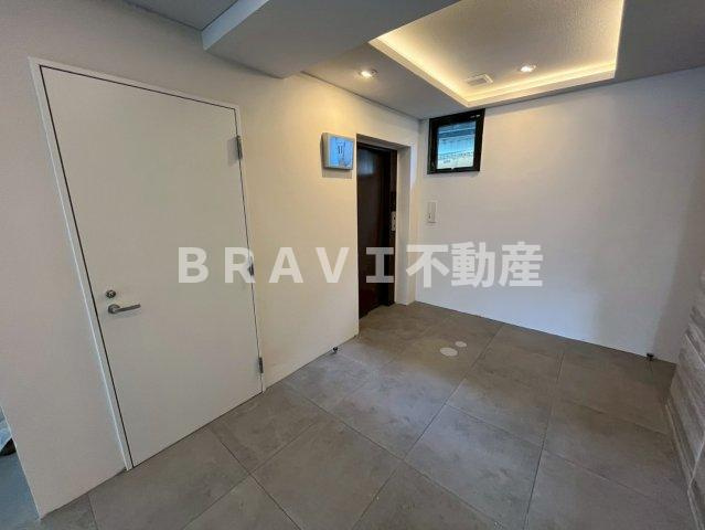 パークス堺筋本町　BRAVI不動産のロビー|【パークス堺筋本町】毎日通るロビーはこのようになっています