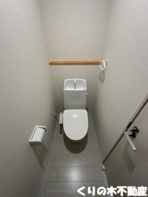 【トイレ】 | ルミウス延喜B棟 | 落ち着いた色調のトイレです