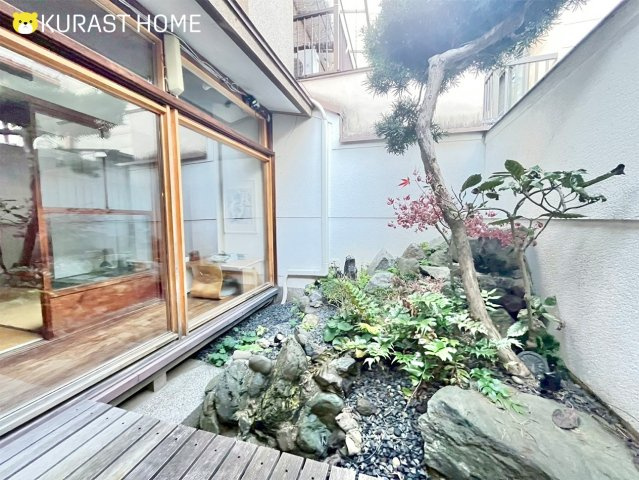 京都市中京区壬生高樋町　中古戸建の庭