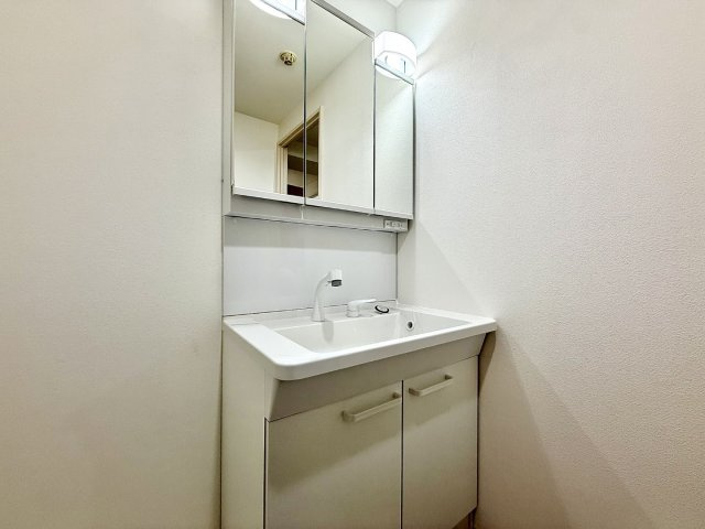 真栄マンション上脇の独立洗面台