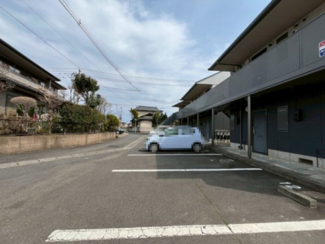 龍舎Aの駐車場