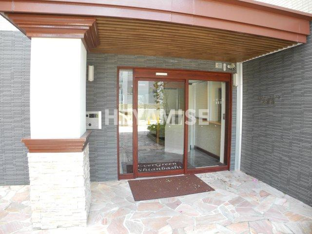 エヴァーグリーン思案橋のエントランス