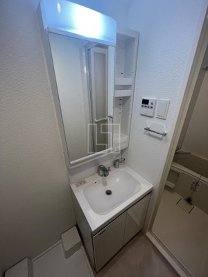 【独立洗面台】 | S-RESIDENCE難波大国町Uno | S-RESIDENCE難波大国町Uno　独立洗面化粧台