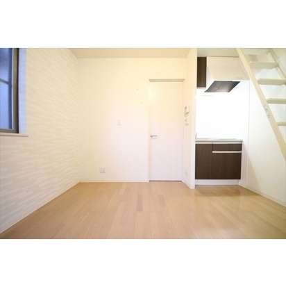 豊島区長崎１丁目のアパートの居間・リビング