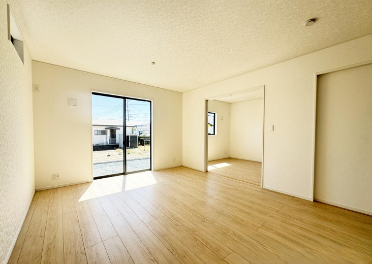 売新築戸建　中央区馬郡町の居間・リビング