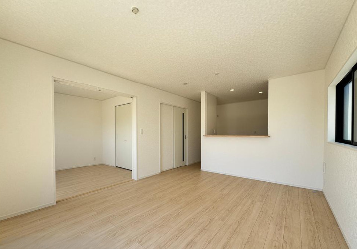 売新築戸建　中央区馬郡町の居間・リビング