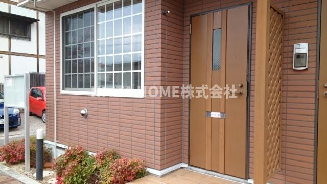 クライネ　タックのエントランス|清潔感のあるエントランスです★