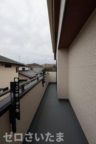 《仲介手数料無料》蓮田市椿山２丁目10-11新築一戸建てブルーミングガーデンのバルコニー